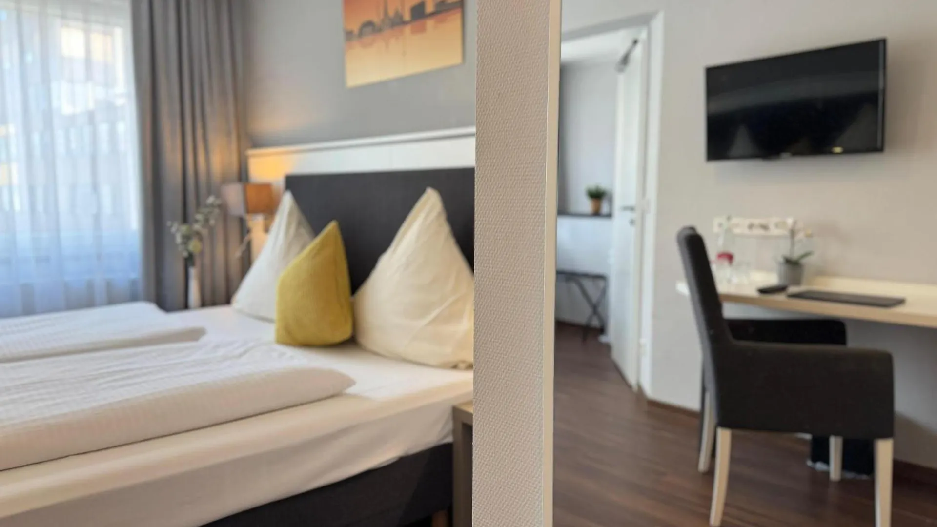 Mirage City Hotel Stuttgart Zentrum 3*,